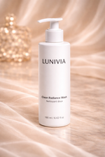 LUNIVIA Clean Radiance Wash